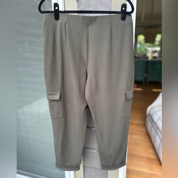 J.Jill Whatever Collection Women’s Olive Green Cargo Ankle Pants - Picture 2 of 5